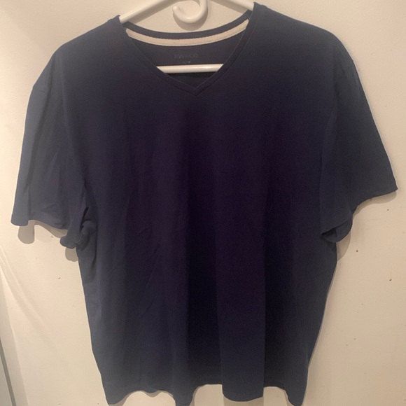 Gorgeous RW and Co Navy Blue V Neck Ultra Soft classy 60/40 cotton blend Tshirt - Picture 1 of 5